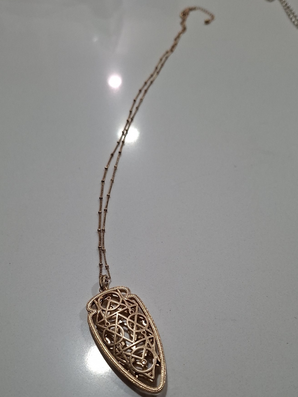 Beautiful Delicate Filigree Pendant Necklace in Rose Gold